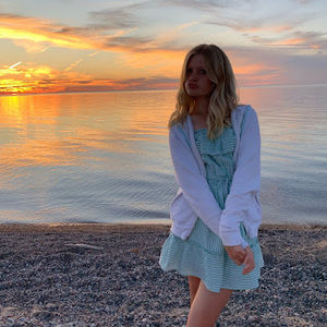 Meet your Posher, Anneka